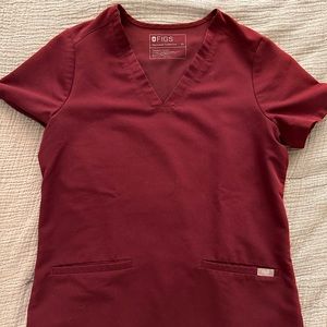 Figs Burgundy Casma Three Pocket Scrub Top XS